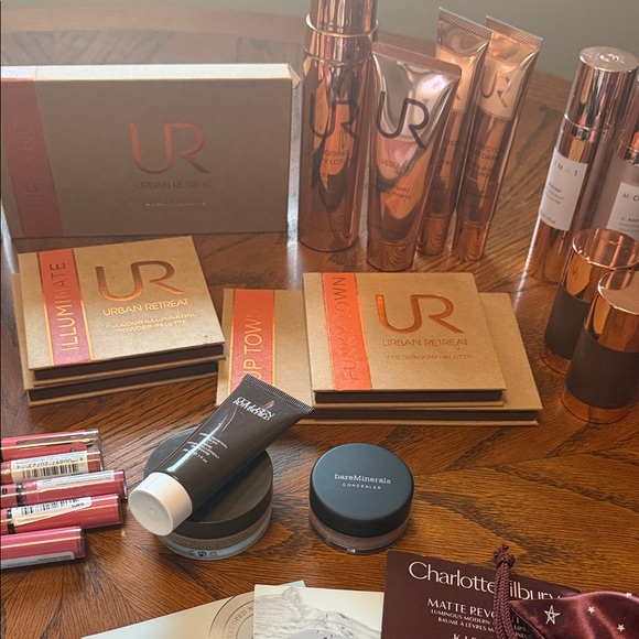 Makeup bundle - Picture 4 of 8